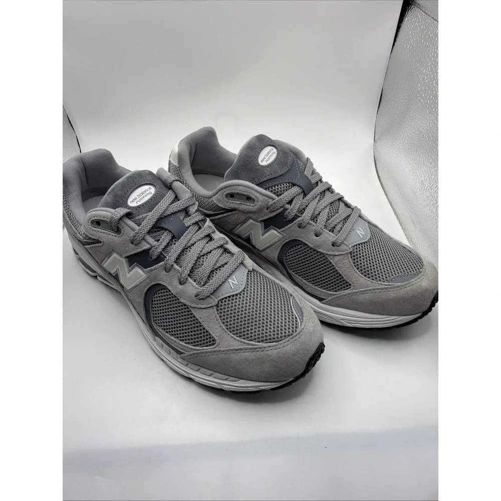 New Balance Classics M2002RST Grey Grey. Men's 9, Women's‎ 10.5. New In Box.